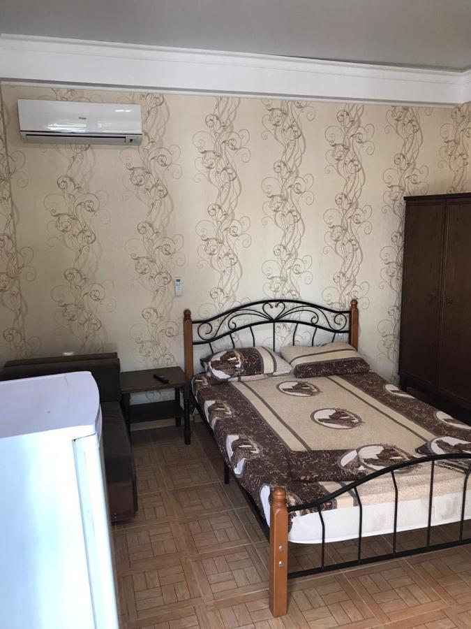 White House Hotel Gagra Exterior photo